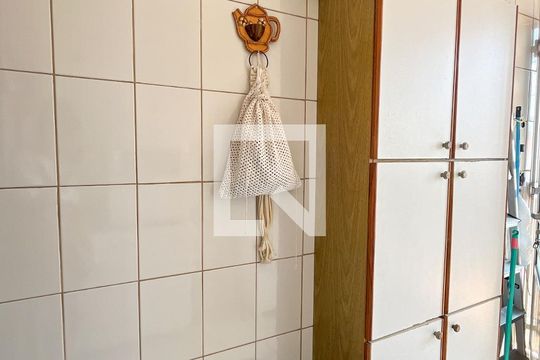 Área de Serviço de casa à venda com 3 quartos, 225m² em Vila Maria Eugenia , São Paulo