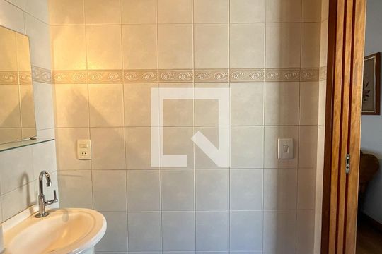 Lavabo de casa à venda com 3 quartos, 225m² em Vila Maria Eugenia , São Paulo