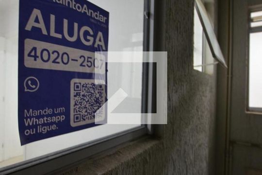 Placa instalada de apartamento para alugar com 2 quartos, 40m² em Campo Grande, Rio de Janeiro