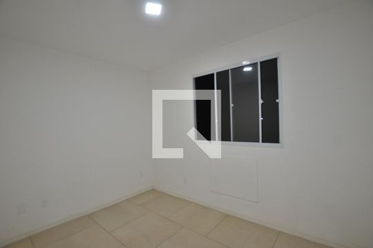 Quarto 1 de apartamento para alugar com 2 quartos, 40m² em Campo Grande, Rio de Janeiro