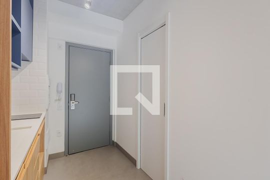 Cozinha de kitnet/studio para alugar com 1 quarto, 44m² em Cerqueira César, São Paulo