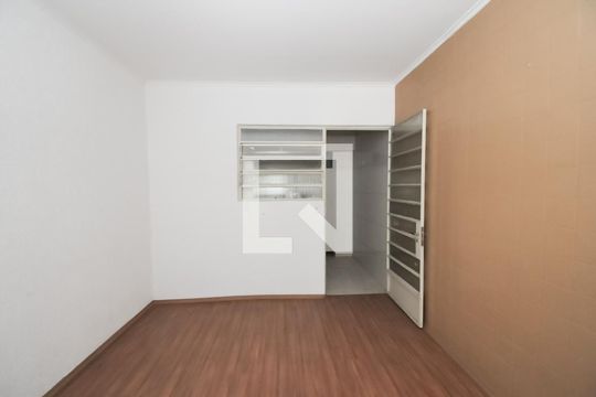 Casa à venda com 2 quartos, 143m² em Jardim Lavinia, São Bernardo do Campo