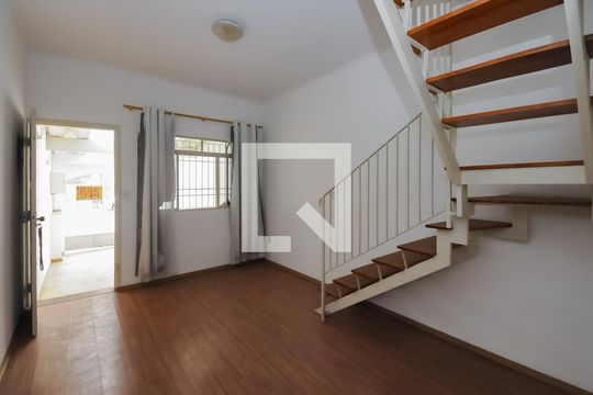 Sala de casa à venda com 2 quartos, 143m² em Jardim Lavinia, São Bernardo do Campo