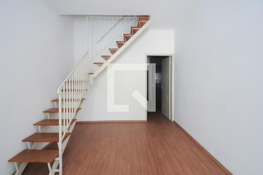 Sala de casa à venda com 2 quartos, 143m² em Jardim Lavinia, São Bernardo do Campo