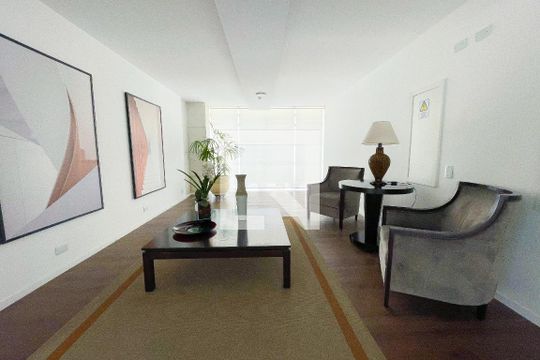 Hall de entrada de apartamento à venda com 3 quartos, 137m² em Jardim Paulista, São Paulo