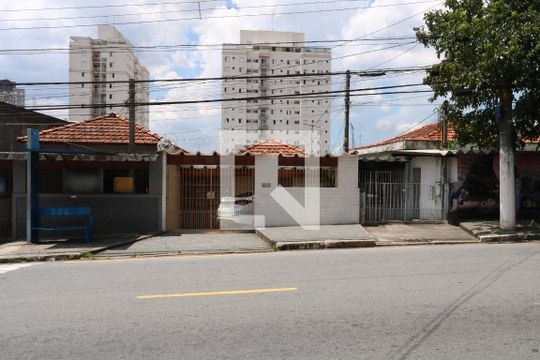 Fachada de casa à venda com 3 quartos, 190m² em Vila Alzira, Santo André