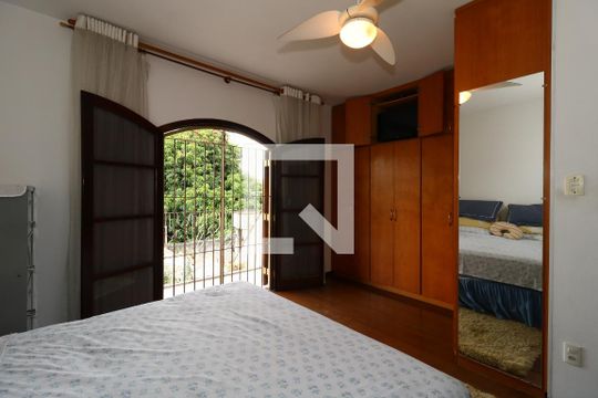 Quarto 2 de casa à venda com 3 quartos, 190m² em Vila Alzira, Santo André