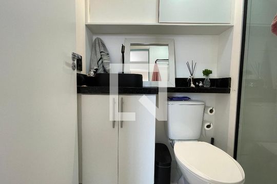 Banheiro de apartamento à venda com 2 quartos, 33m² em Jardim Celeste, São Paulo