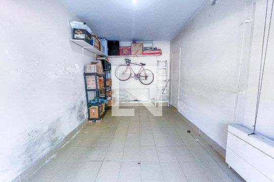 Garagem de casa à venda com 3 quartos, 175m² em Paraíso, São Paulo