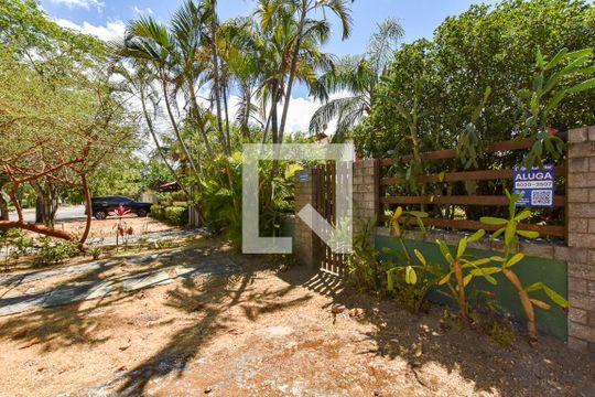 Fachada de casa para alugar com 3 quartos, 400m² em Camboinhas, Niterói