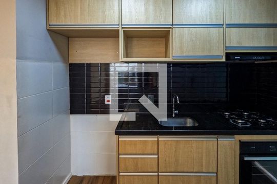 Cozinha de apartamento para alugar com 2 quartos, 54m² em Jardim Iris, São Paulo