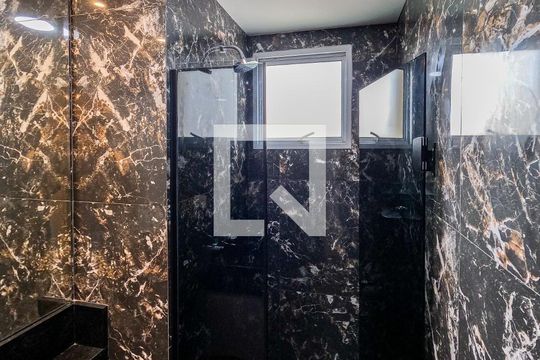 Banheiro da Suíte de apartamento para alugar com 2 quartos, 54m² em Jardim Iris, São Paulo