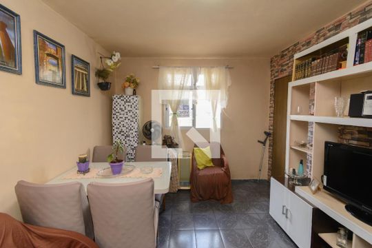 Sala de apartamento à venda com 3 quartos, 100m² em Santa Cruz Industrial, Contagem