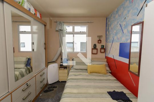 Quarto 1 de apartamento à venda com 3 quartos, 100m² em Santa Cruz Industrial, Contagem