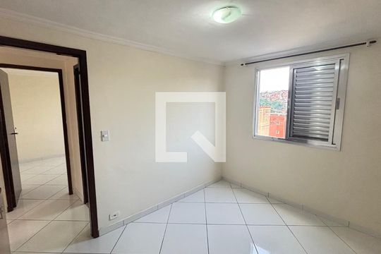 Quarto 2 de apartamento para alugar com 2 quartos, 55m² em Conjunto Residencial Planeta, Santo André