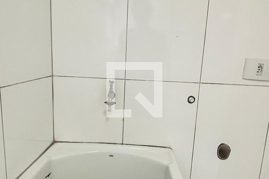 Área de Serviço de apartamento para alugar com 2 quartos, 55m² em Conjunto Residencial Planeta, Santo André