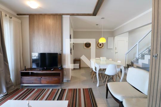 Sala 2 de apartamento para alugar com 3 quartos, 235m² em Jardim Praiano, Guarujá
