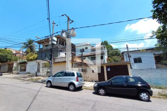 Fachada de casa para alugar com 2 quartos, 120m² em Curicica, Rio de Janeiro