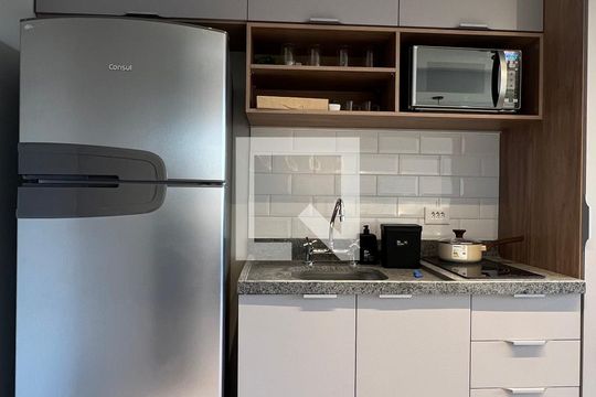 Cozinha de apartamento à venda com 1 quarto, 25m² em Pinheiros, São Paulo