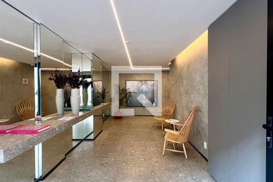 Hall de entrada de apartamento para alugar com 1 quarto, 25m² em Pinheiros, São Paulo