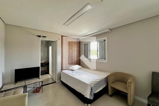 Sala/Quarto de kitnet/studio para alugar com 0 quarto, 30m² em Cidade Monções, São Paulo