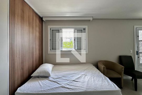 Sala/Quarto de kitnet/studio para alugar com 0 quarto, 30m² em Cidade Monções, São Paulo