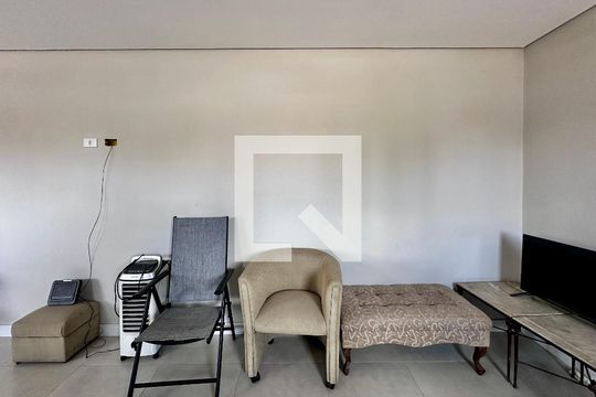 Sala/Quarto de kitnet/studio para alugar com 0 quarto, 30m² em Cidade Monções, São Paulo