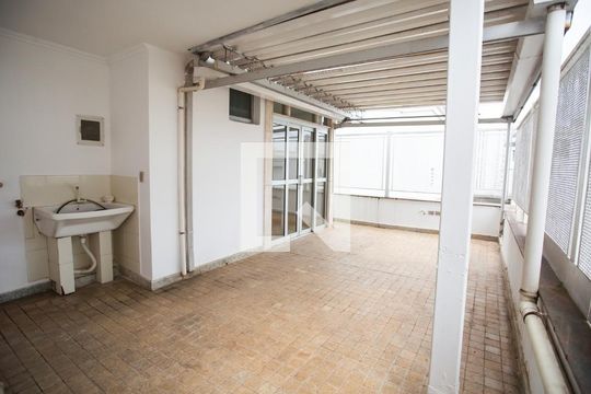Varanda de apartamento à venda com 4 quartos, 230m² em Real Parque, São Paulo