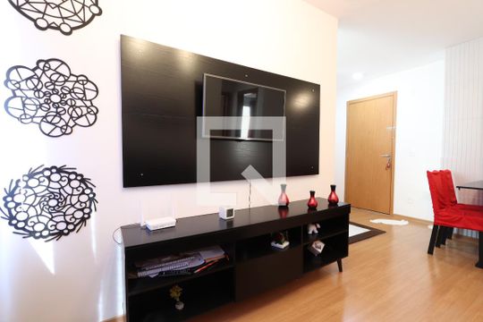 Sala de apartamento para alugar com 2 quartos, 45m² em Cidade São Mateus, São Paulo