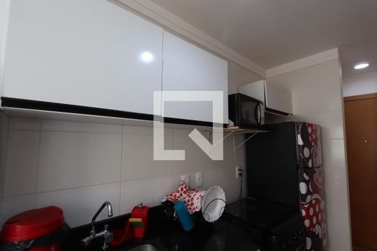 Cozinha de apartamento para alugar com 2 quartos, 45m² em Cidade São Mateus, São Paulo