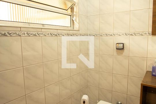 Lavabo de casa à venda com 3 quartos, 142m² em Parque Sao Domingos, São Paulo