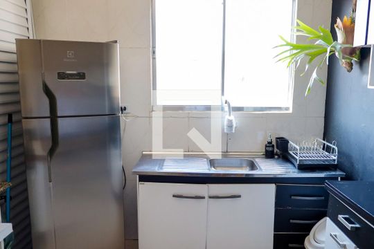 Cozinha 2 de casa à venda com 5 quartos, 290m² em Bandeiras, Osasco