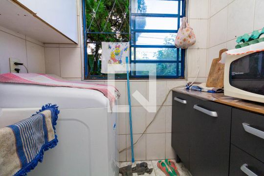 Cozinha e Área de Serviço de apartamento à venda com 2 quartos, 40m² em Vila Silvia, São Paulo