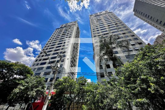 Fachada de apartamento para alugar com 2 quartos, 71m² em Jardim das Acacias, São Paulo
