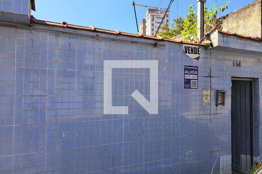 Fachada com Placa de casa para alugar com 1 quarto, 45m² em Vila Gustavo, São Paulo