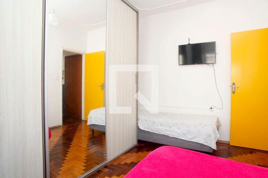 Sala/Quarto de apartamento para alugar com 2 quartos, 47m² em Cidade Baixa, Porto Alegre