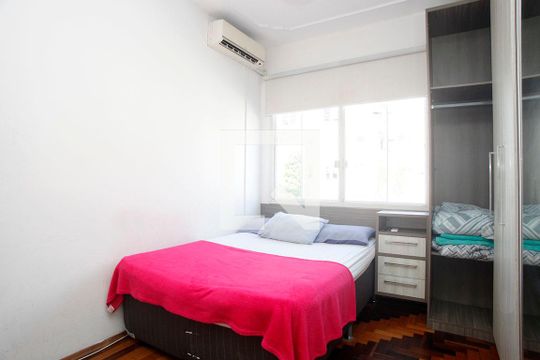 Sala/Quarto de apartamento para alugar com 2 quartos, 47m² em Cidade Baixa, Porto Alegre