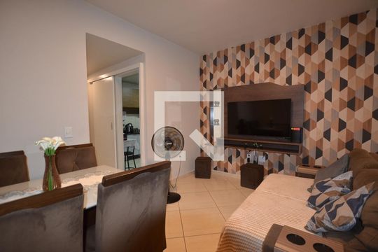 Sala de apartamento para alugar com 2 quartos, 69m² em Osvaldo Cruz, Rio de Janeiro