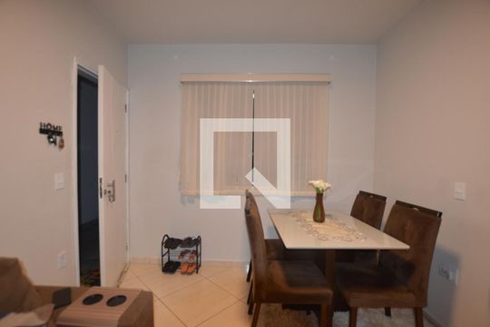 Sala de apartamento para alugar com 2 quartos, 69m² em Osvaldo Cruz, Rio de Janeiro
