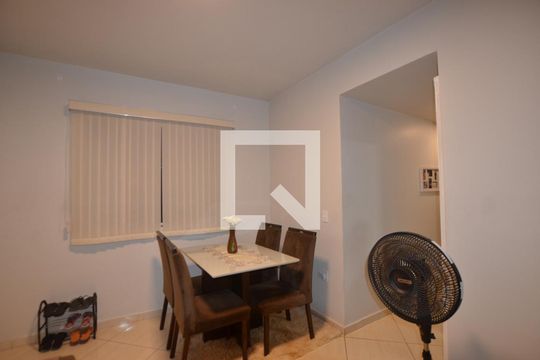 Sala de apartamento para alugar com 2 quartos, 69m² em Osvaldo Cruz, Rio de Janeiro