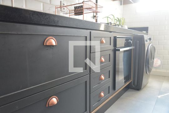 Cozinha de apartamento para alugar com 2 quartos, 50m² em Utinga, Santo André