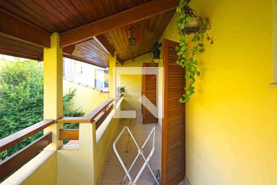 Varanda de casa à venda com 4 quartos, 245m² em Vila Lucia, São Paulo