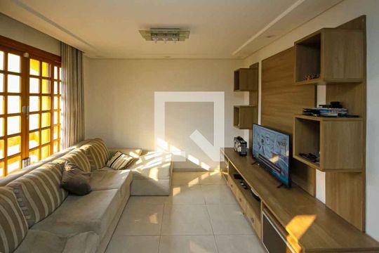 Casa à venda com 4 quartos, 245m² em Vila Lucia, São Paulo