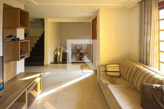 Sala de casa à venda com 4 quartos, 245m² em Vila Lucia, São Paulo