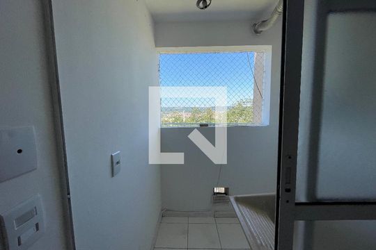 Área de Serviço de apartamento para alugar com 2 quartos, 46000m² em Bairro Jardim Nossa Senhora das Graças, Cotia