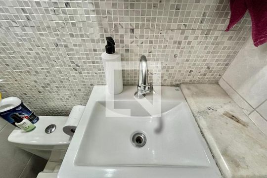 Banheiro Social de casa à venda com 4 quartos, 222m² em Campo Belo, São Paulo