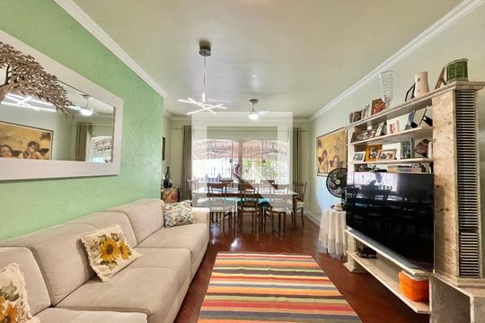 Sala de casa à venda com 4 quartos, 222m² em Campo Belo, São Paulo
