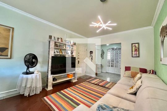 Sala de casa à venda com 4 quartos, 222m² em Campo Belo, São Paulo