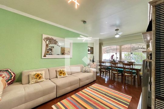 Sala de casa à venda com 4 quartos, 222m² em Campo Belo, São Paulo