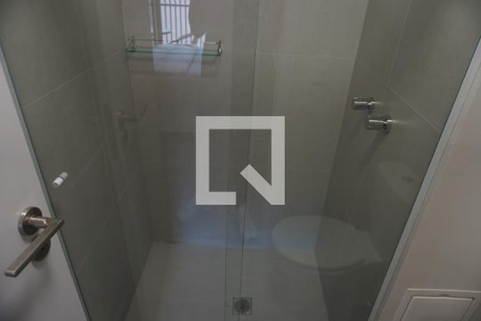 Banheiro de kitnet/studio à venda com 1 quarto, 27m² em Paraíso, São Paulo